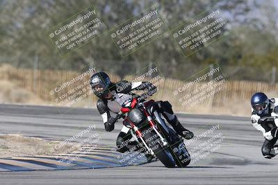 media/Dec-01-2025-Moto Forza (Mon) [[2daa91e15f]]/3-Beginner Group/Session 3 (Turn 3)/